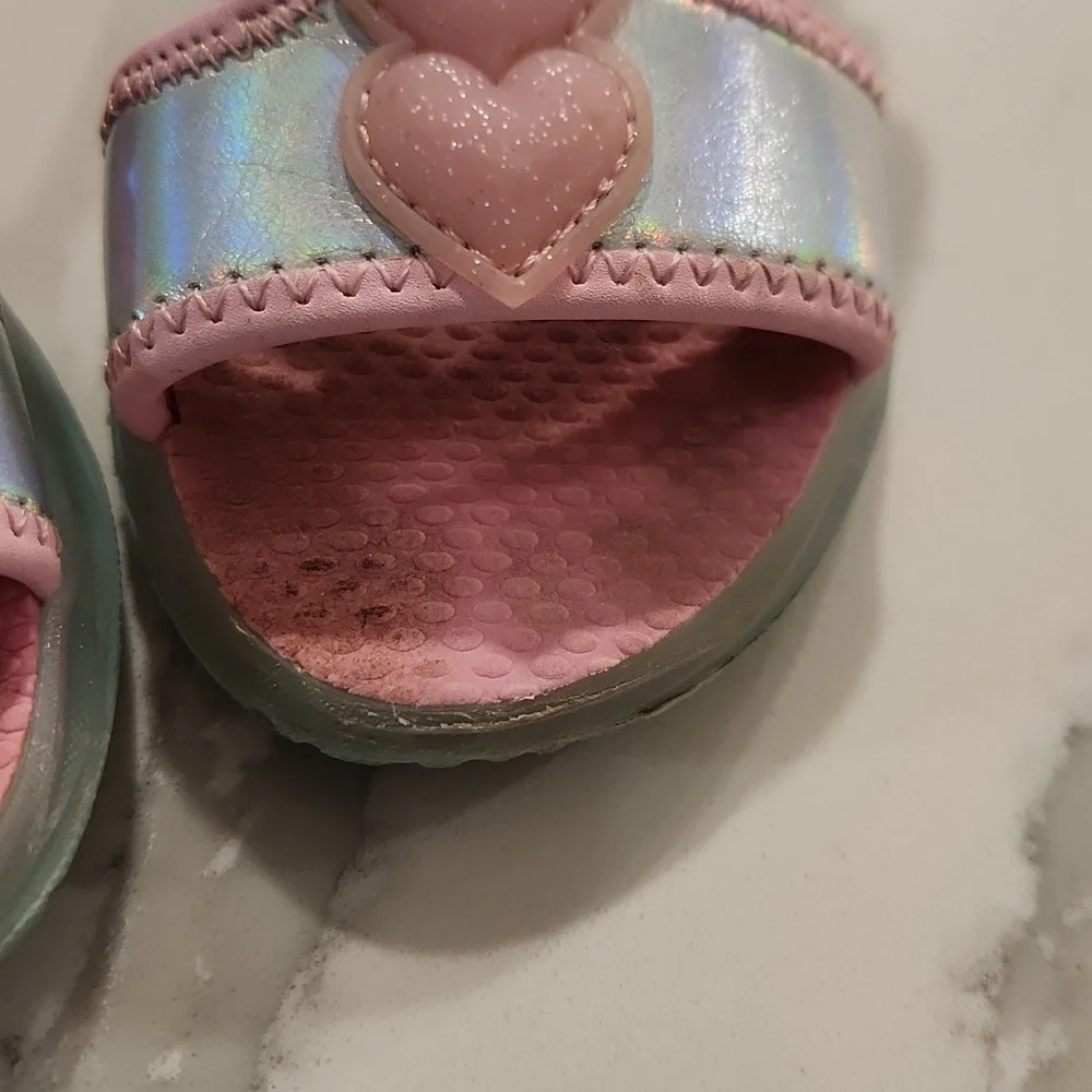 7T Carter's light up sandals